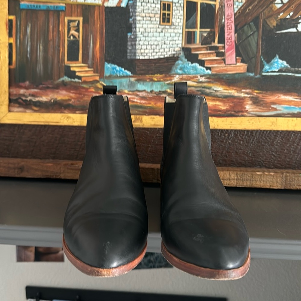 Classic Nisolo Chelsea Boots